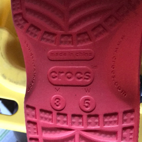 Mickey Mouse Disney. Red and black crocs - Picture 4 of 6